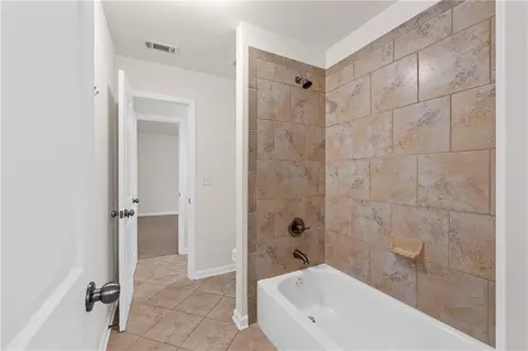 Bath - 3476 Flycatcher Way, Duluth, GA 30097 photo 6 of 7