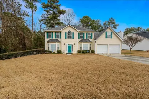 7982 Harmony Lakes Dr, Lithonia, GA 30058