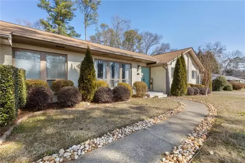 1721 Sierra Dr, Marietta, GA 30062