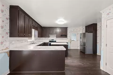 Kitchen - 2755 Pine St, Duluth, GA 30096 photo 3 of 6