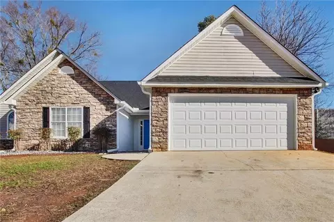 1528 Buckingham Pl, Stockbridge, GA 30281