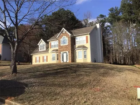 5679 Jubilant Dr, Rex, GA 30273
