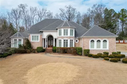 2525 Heritage Ct, Buford, GA 30518