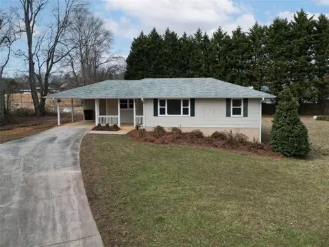 1737 Virgil Moon Rd, Loganville, GA 30052