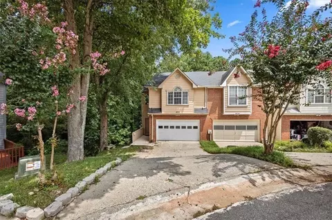 873 Edgewater Cir, Marietta, GA 30062