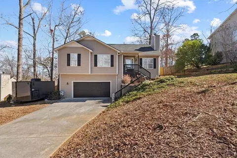 279 Langston Dr NE, Calhoun, GA 30701