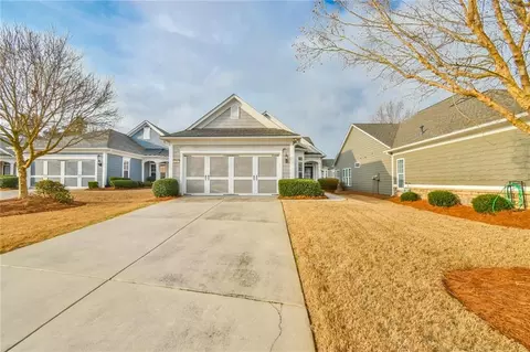 6319 Rockpoint Ln, Hoschton, GA 30548