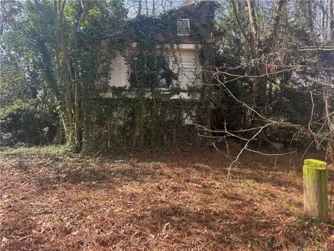 2973 Lee Rd, Snellville, GA 30039