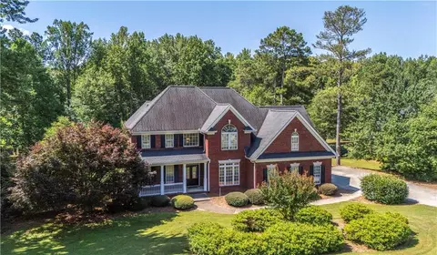 311 Hidden Lakes Dr, Carrollton, GA 30116