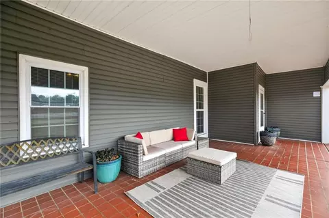 Exterior - 44 E Johnson St, Temple, GA 30179 photo 2 of 6