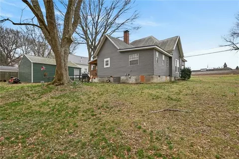 Exterior - 44 E Johnson St, Temple, GA 30179 photo 6 of 6