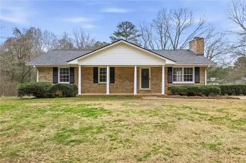126 Jeffery Ln, Athens, GA 30607