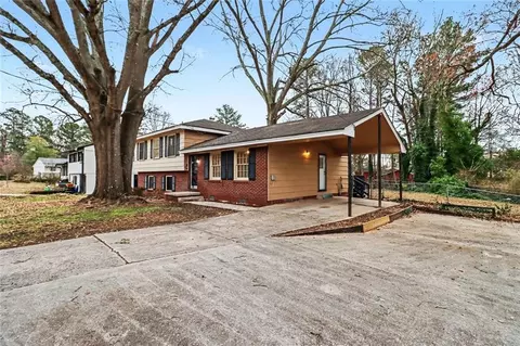 795 Middlebrook Dr, Jonesboro, GA 30236