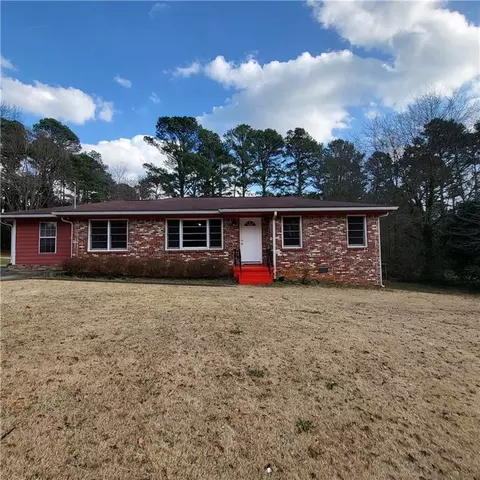 592 Allgood Rd, Stone Mountain, GA 30083