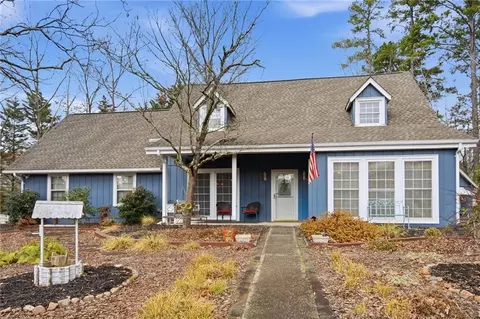 142 N Quail Trl, Clarkesville, GA 30523
