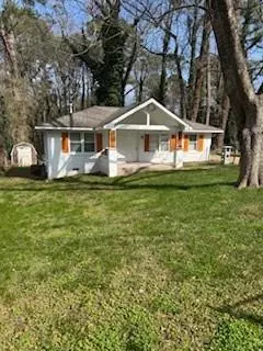 4226 Oakview Dr, Forest Park, GA 30297