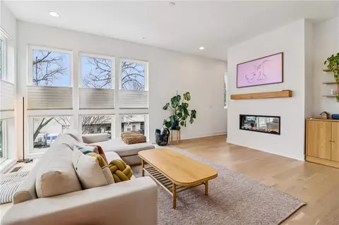1229 Chelsea Cir NW, Atlanta, GA 30318