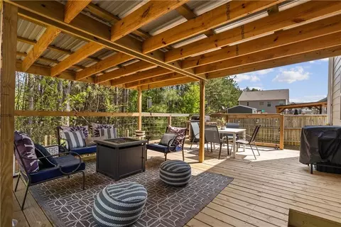 Exterior - 405 Crowley Dr, Calhoun, GA 30701 photo 3 of 5