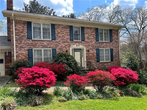 4582 Ridgeland Dr SW, Lilburn, GA 30047