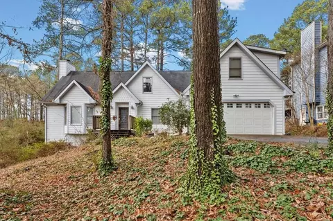 783 Pine Ridge Dr, Stone Mountain, GA 30087