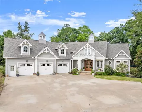 338 Black Rd, Cleveland, GA 30528