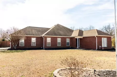 28 Papershell Dr, Fort Valley, GA 31030