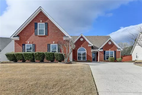 446 Canterbury Place Dr, Suwanee, GA 30024