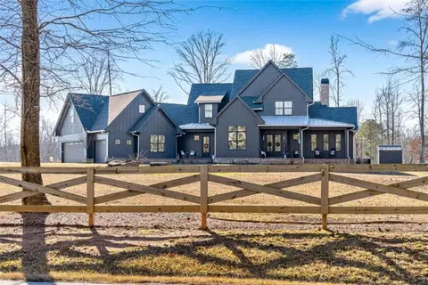 285 Dial Mill Rd, Oxford, GA 30054