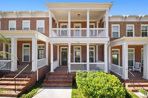 665 Brennan Dr, Decatur, GA 30033