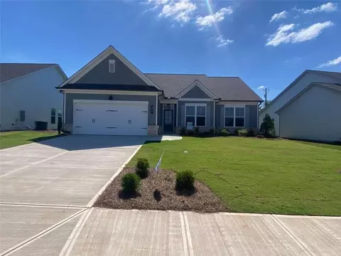 372 Glenside Dr, Jefferson, GA 30549