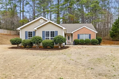 4758 Eagle Watch Dr, Flowery Branch, GA 30542