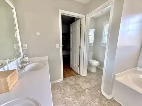Bath - 4500 Millerbrook Ct, Duluth, GA 30096 photo 4 of 6
