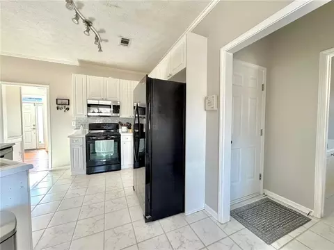 Kitchen - 4500 Millerbrook Ct, Duluth, GA 30096 photo 6 of 6