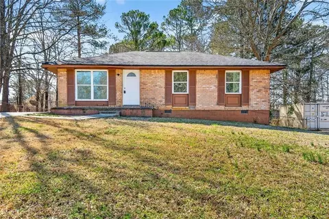 8399 Attleboro Dr, Jonesboro, GA 30238