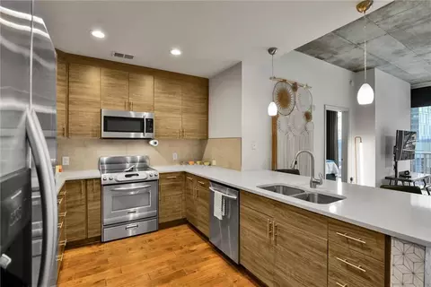 950 W Peachtree St NW #701, Atlanta, GA 30309