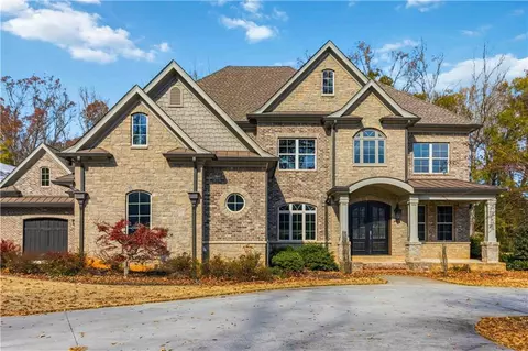 220 River Meadow Ln, Social Circle, GA 30025