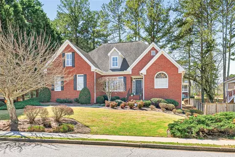 1369 Megan Danielle Dr SW, Lilburn, GA 30047