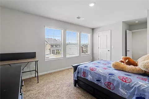 Bedroom - 411 Toronto Cir, Hampton, GA 30228 photo 3 of 8
