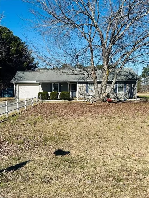 2755 Milton Bryan Dr, Loganville, GA 30052