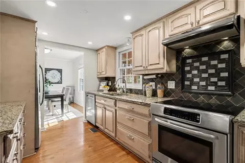 2820 Briarglen Dr, Atlanta, GA 30340