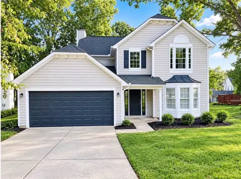 4977 Wynhurst Way, Stone Mountain, GA 30088