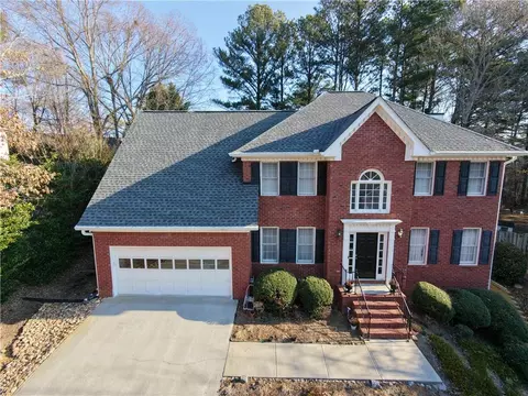 1079 Sunny Field Ln, Lawrenceville, GA 30043