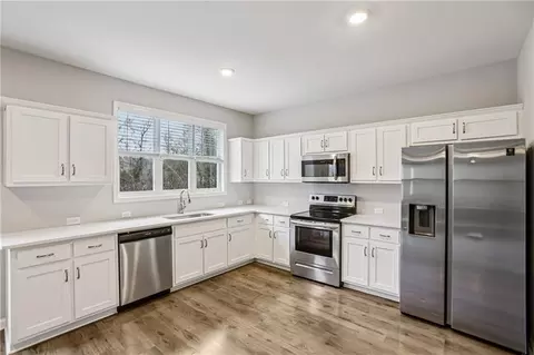 Kitchen - 91 Richmond Dr, Lagrange, GA 30240 photo 1 of 3