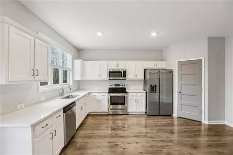 Kitchen - 91 Richmond Dr, Lagrange, GA 30240 photo 3 of 3