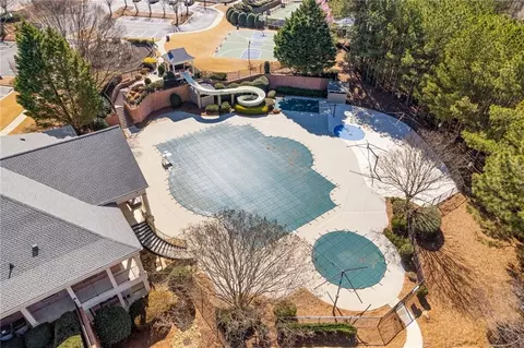 Exterior - 731 Hexham Ct, Suwanee, GA 30024 photo 5 of 9