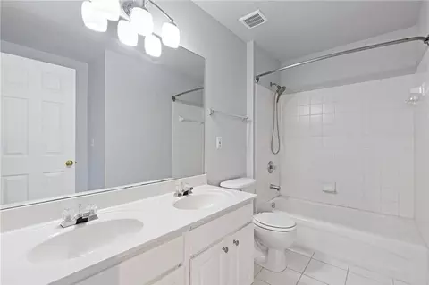 Bath - 731 Hexham Ct, Suwanee, GA 30024 photo 4 of 4
