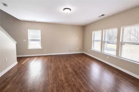 3015 Stonebrook Cv, Austell, GA 30106 photo 2