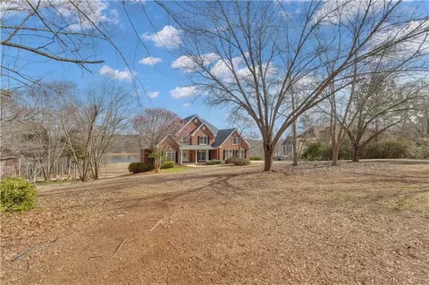Exterior - 12328 Edgewater Dr, Hampton, GA 30228 photo 2 of 17