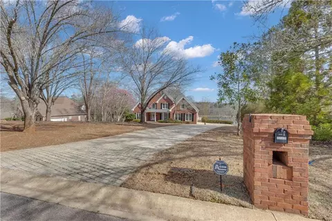 Exterior - 12328 Edgewater Dr, Hampton, GA 30228 photo 1 of 17