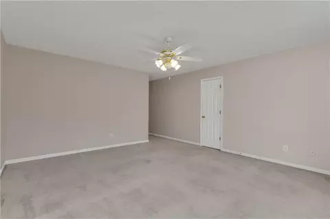 Living - 12328 Edgewater Dr, Hampton, GA 30228 photo 7 of 9